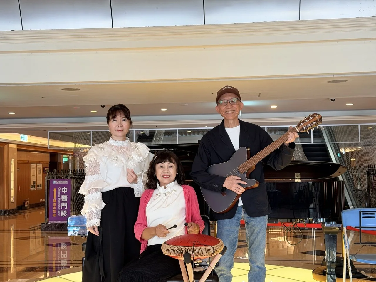 林美杏老師與義大醫院音樂志工夥伴
